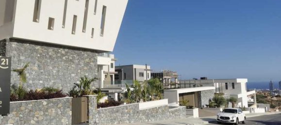 7 bedrooms Villa in Germasogeia, Cyprus No. 15634 5