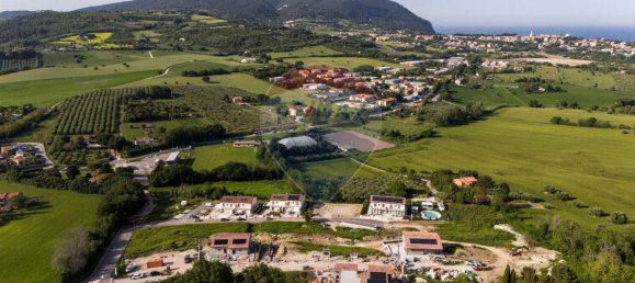 Квартира с 6 комнатами в Сироло, Италия № 5635 5