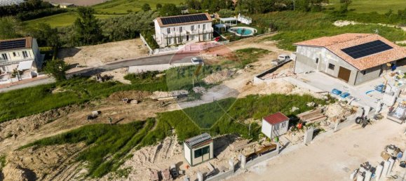 Квартира с 6 комнатами в Сироло, Италия № 5635 12