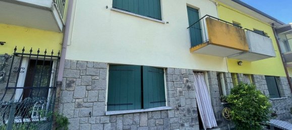 2 bedrooms House in Piove di Sacco, Italy No. 291640 2