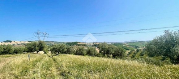 19070m² Land in Penne, Italy No. 87911 15