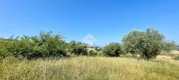 19070m² Land in Penne, Italy No. 87911 7