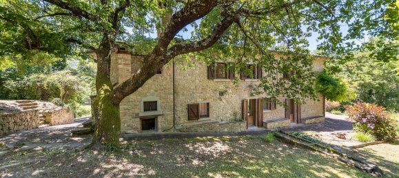 4 bedrooms House in Erbé, Italy No. 131364 4