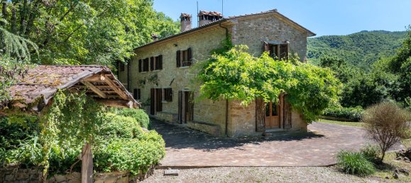 4 bedrooms House in Erbé, Italy No. 131364 2