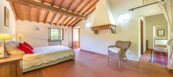 4 bedrooms House in Erbé, Italy No. 131364 39