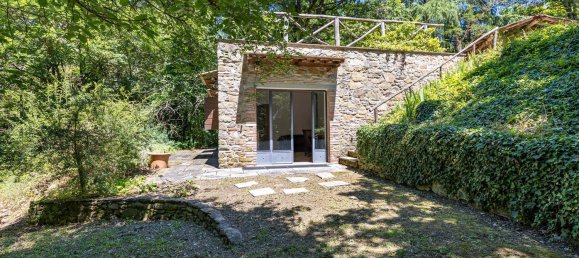 4 bedrooms House in Erbé, Italy No. 131364 42