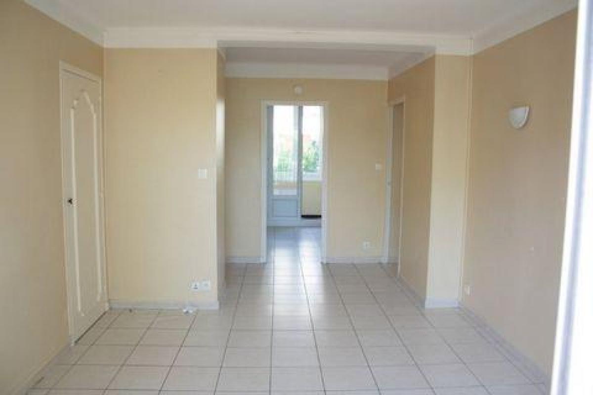 2 bedrooms Apartment in Beziers, France No. 27165