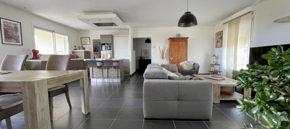 4 Schlafzimmer Haus in Lareole, France, Nr. 196647 3