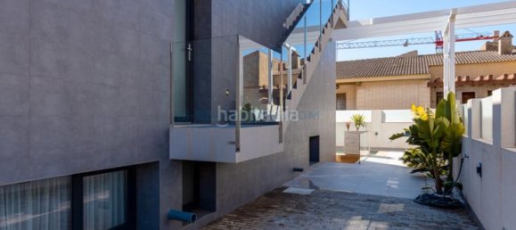 4 bedrooms House in Torrevieja, Spain No. 131928 4