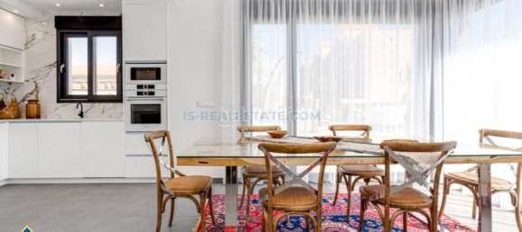 4 bedrooms House in Torrevieja, Spain No. 131928 9