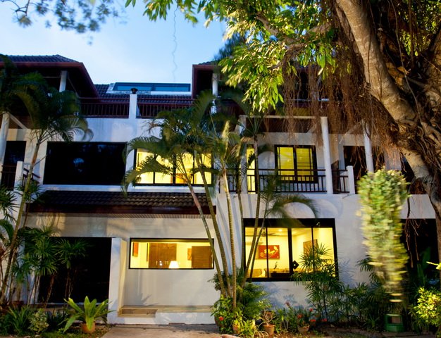 4 bedrooms Townhouse in Nai Harn Beach, Thailand No. 25981