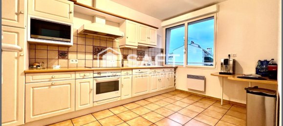 3 chambres Appartement à Bourges, France No. 47053 4