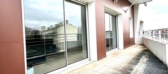 3 chambres Appartement à Bourges, France No. 47053 9