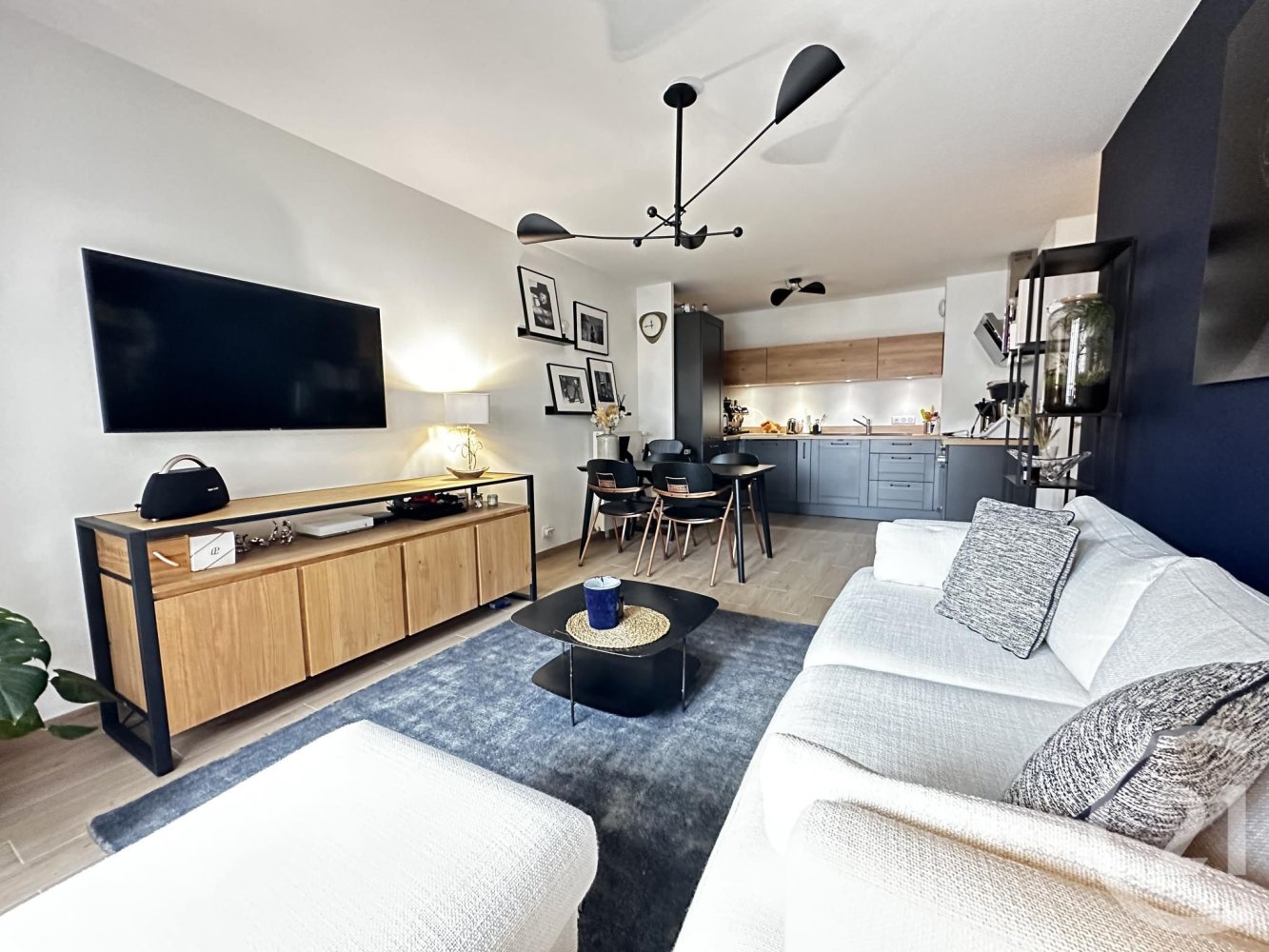 2 bedrooms Apartment in Bougival, France No. 171280