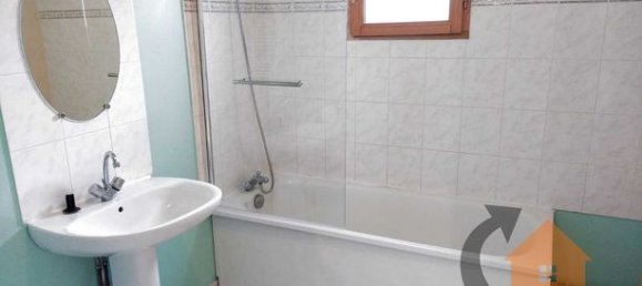 2 bedrooms House in La Loupe, France No. 311917 6