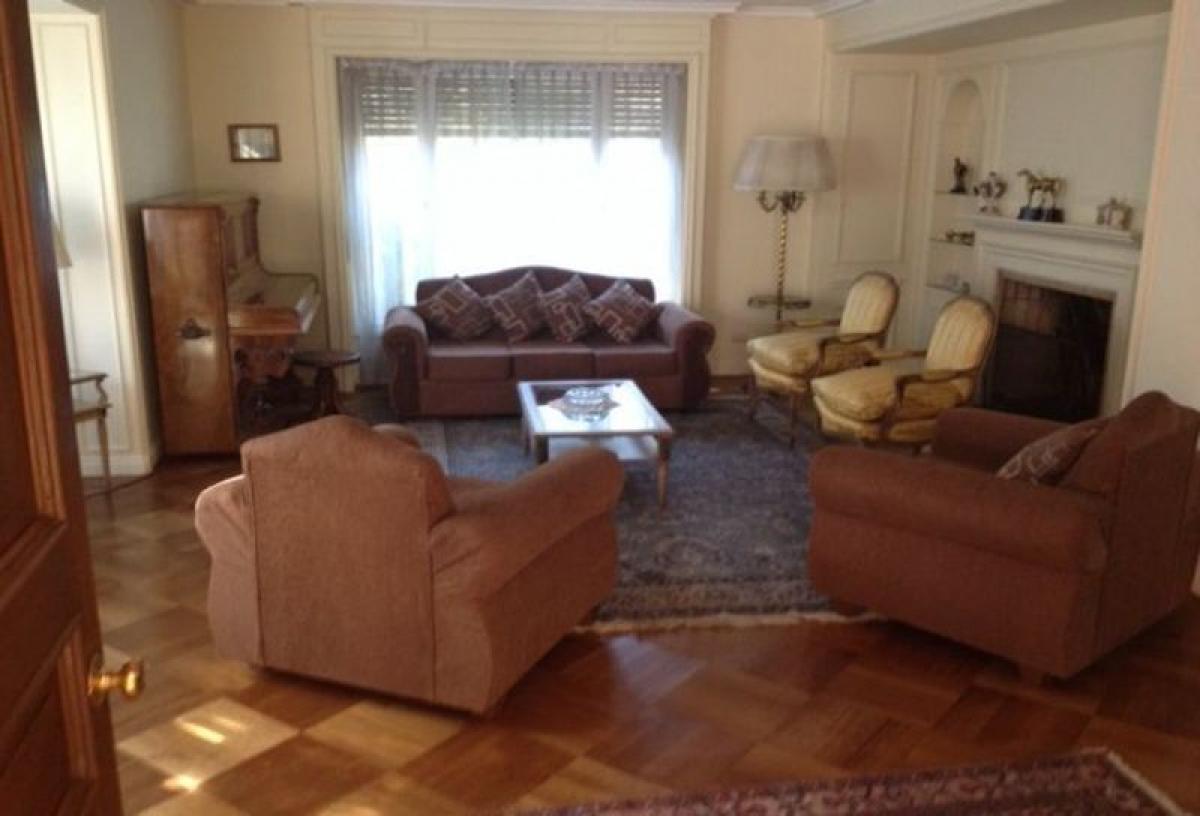 4 bedrooms House in Santiago, Chile No. 2113