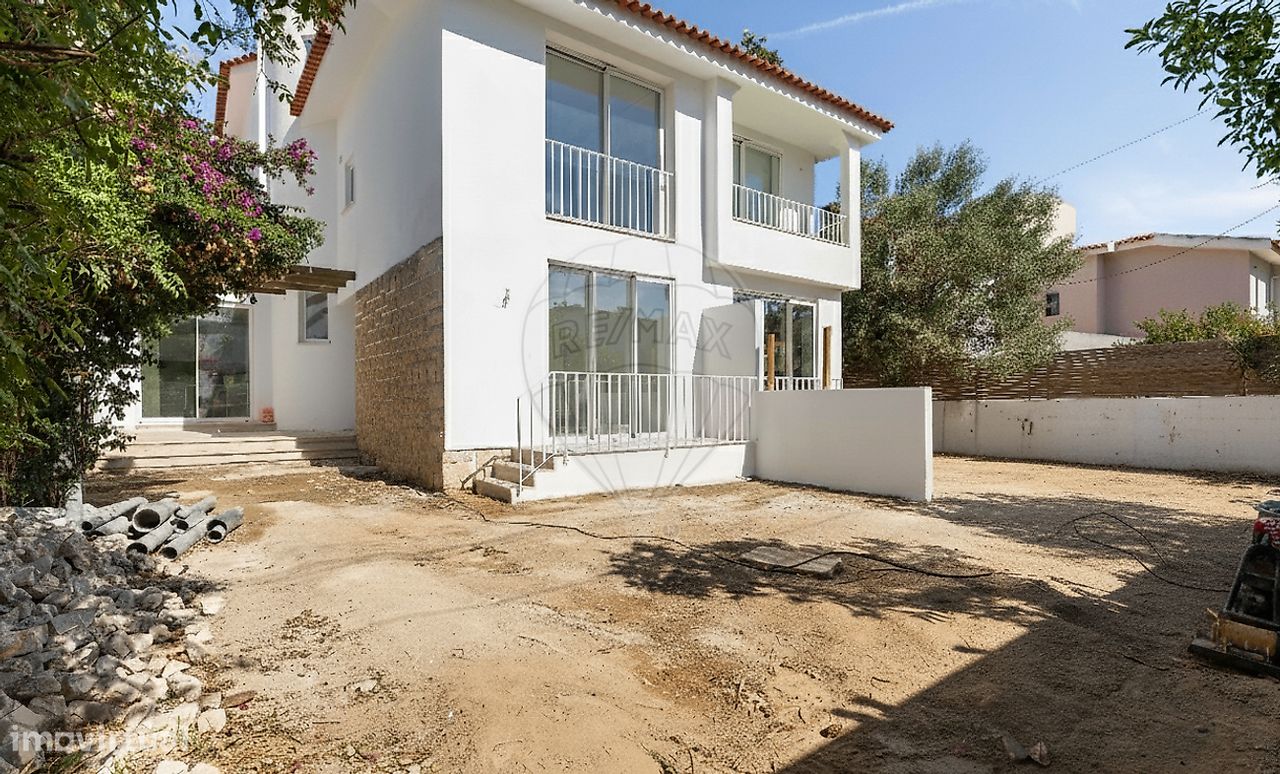 3 bedrooms House in Cascais, Portugal No. 337771