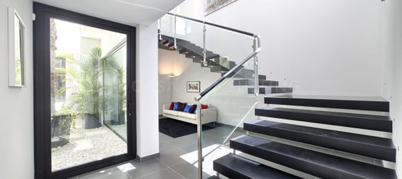 5 bedrooms Villa in Benahavis, Spain No. 120990 10