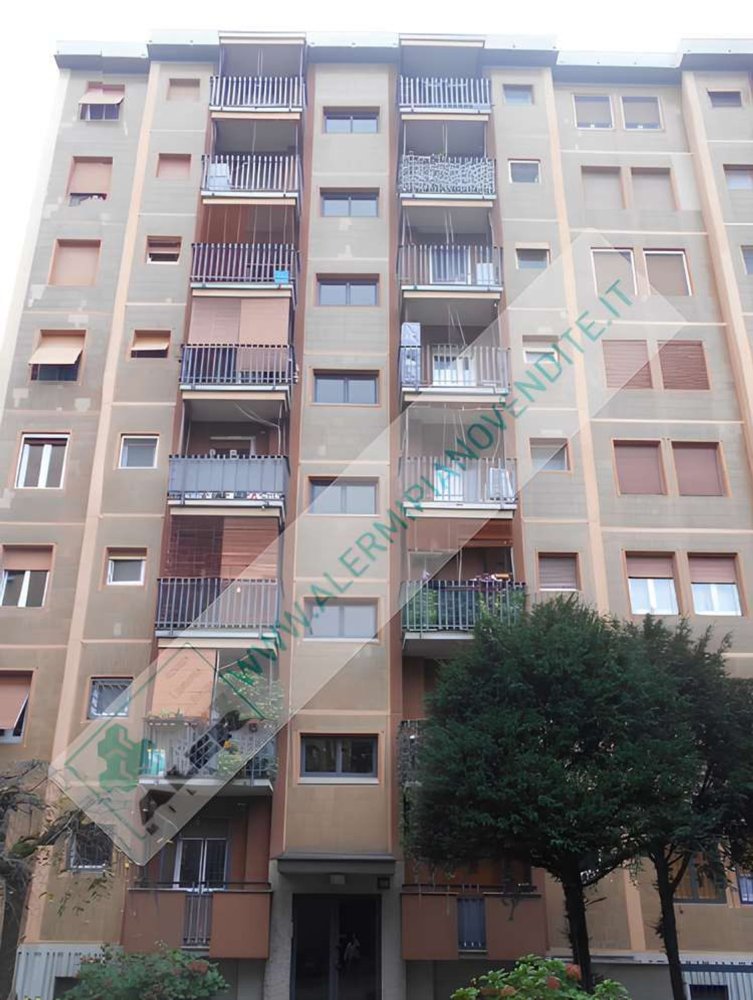 3 Schlafzimmer Wohnung in Milan, Italy, Nr. 382513