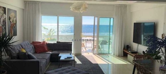 3 bedrooms House in Pervolia, Cyprus No. 14769 2