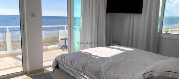 3 bedrooms House in Pervolia, Cyprus No. 14769 8