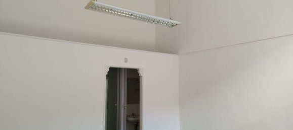 45m² Commercial property in Lecce, Italy No. 16245 3