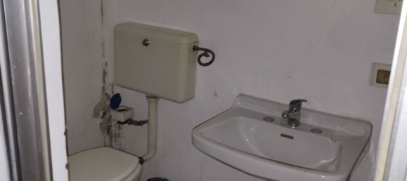 45m² Commercial property in Lecce, Italy No. 16245 10