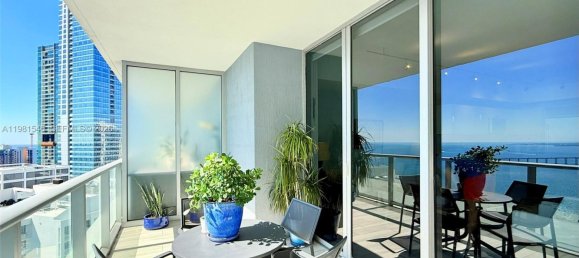 3 Schlafzimmer Gewerbliche Immobilien in Miami, USA, Nr. 615305 3