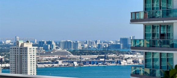 3 Schlafzimmer Gewerbliche Immobilien in Miami, USA, Nr. 615305 4