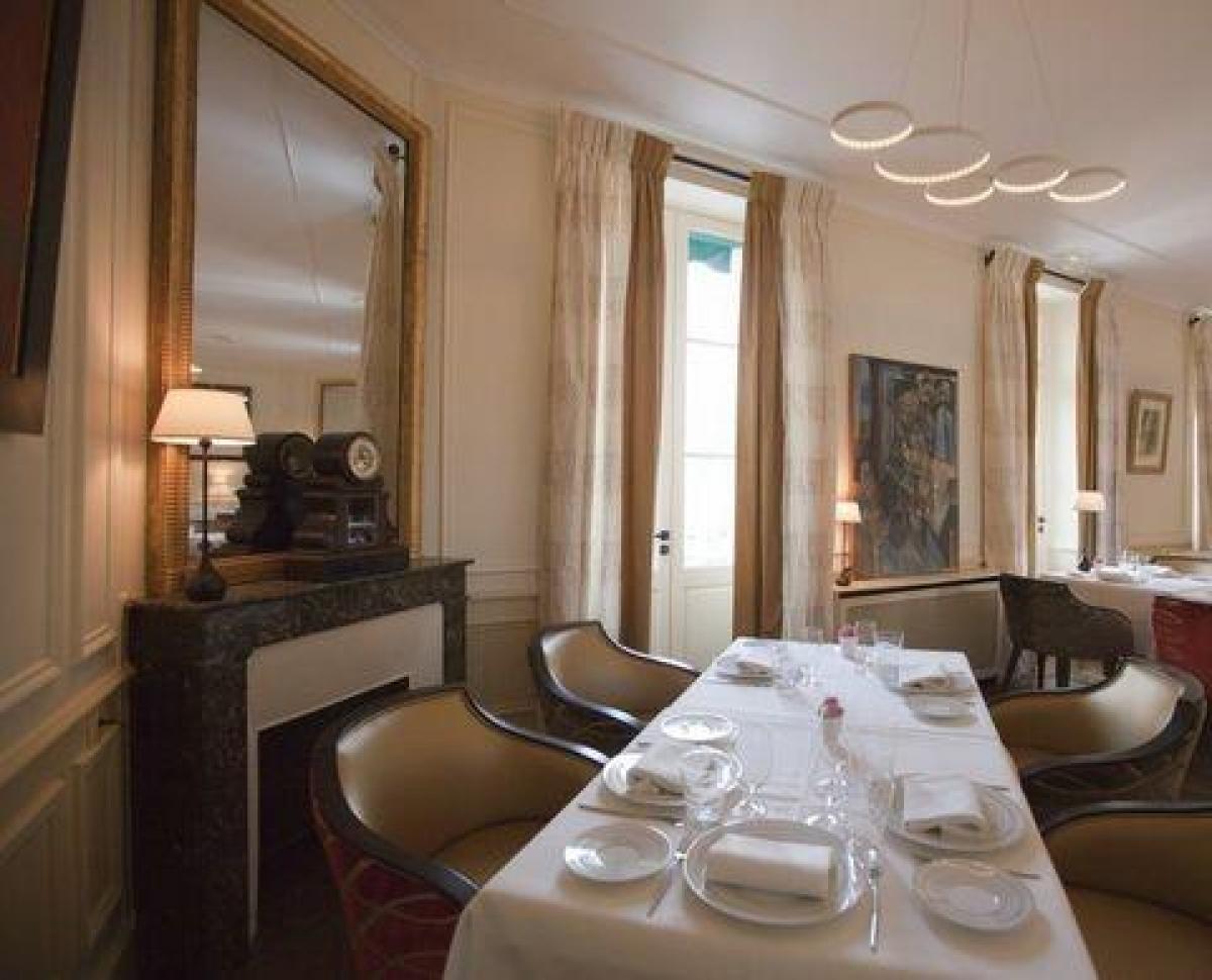 231m² Office in Chablis, France No. 17932