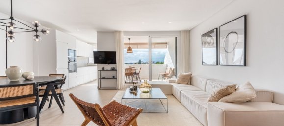 3 bedrooms Penthouse in Nueva Andalucia, Spain No. 4804 6