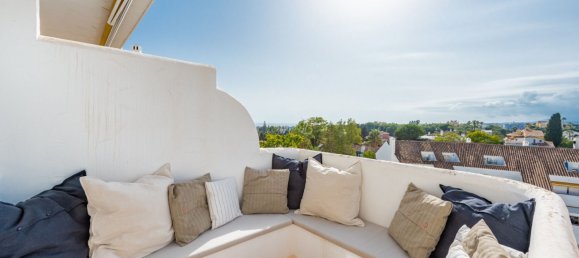 3 bedrooms Penthouse in Nueva Andalucia, Spain No. 4804 2
