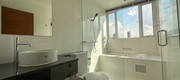 Кондоминиум  с 2 спальнями в Бангкок, Таиланд № 6380 11