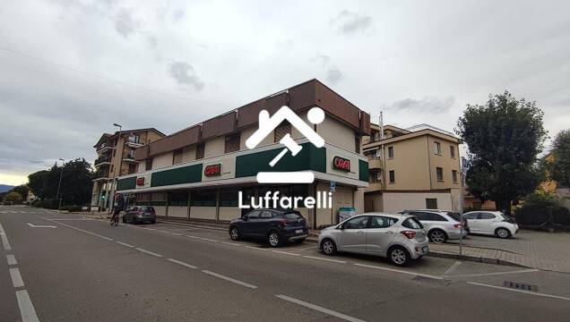 5-Zimmer Gewerbliche Immobilie in Giussano, Italy, Nr. 10863