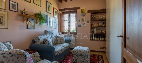 9 rooms House in Montegabbione, Italy No. 86157 30