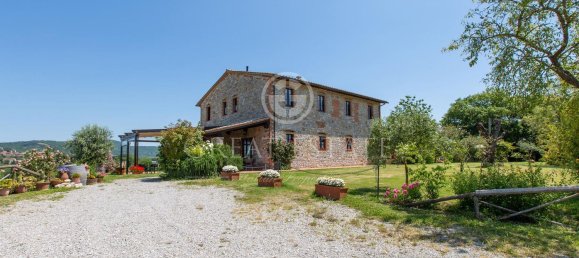 9 rooms House in Montegabbione, Italy No. 86157 5