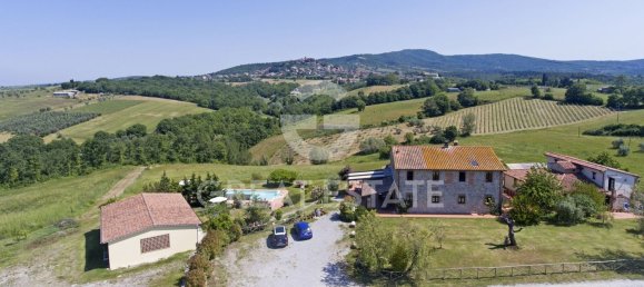 9 rooms House in Montegabbione, Italy No. 86157 49