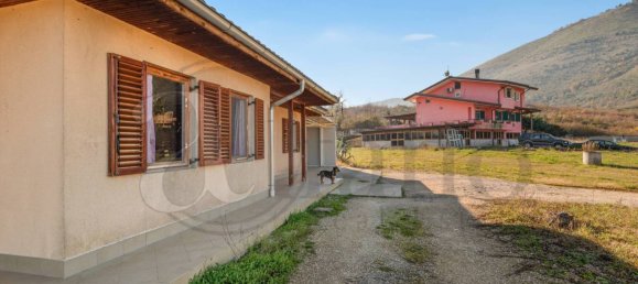 5 bedrooms Villa in Patrica, Italy No. 155074 10