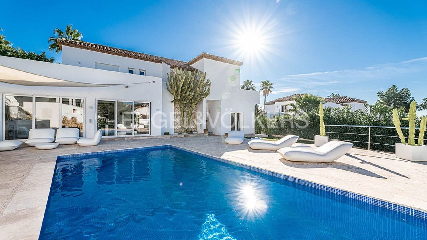 Casa de 5 dormitorios en Marbella, Spain No. 101311