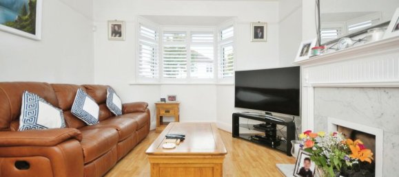 3 bedrooms House in Thornton Heath, United Kingdom No. 11577 3