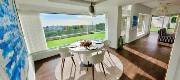 4 bedrooms Villa in Estepona, Spain No. 45491 9