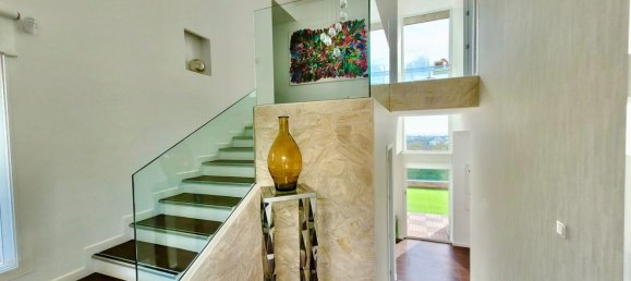 4 bedrooms Villa in Estepona, Spain No. 45491 13