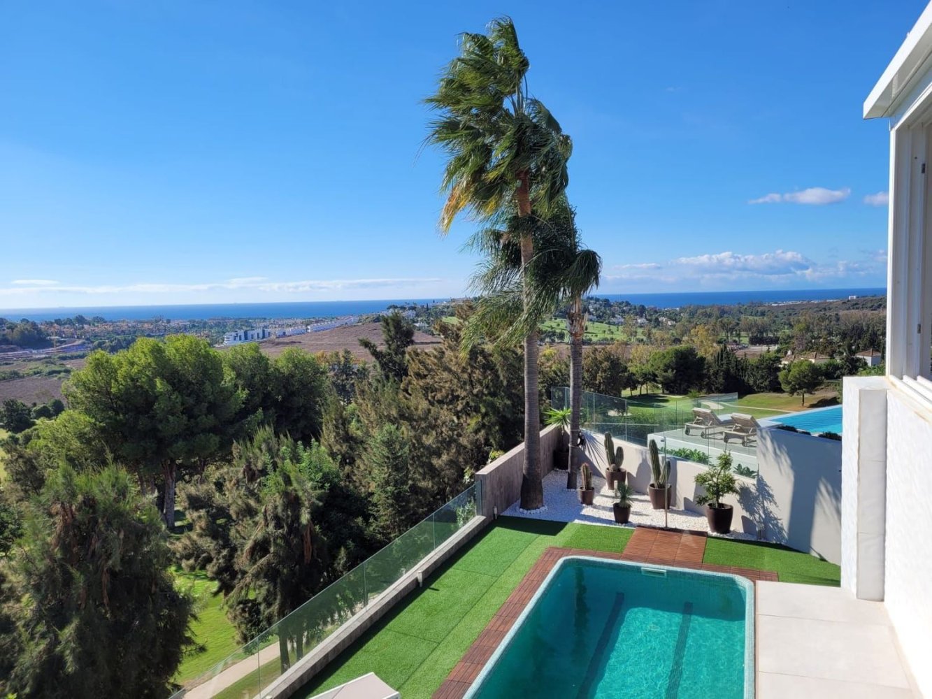 4 bedrooms Villa in Estepona, Spain No. 45491