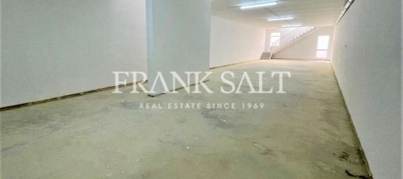 Магазин 250м² в Зеббудж, Мальта № 12664 3