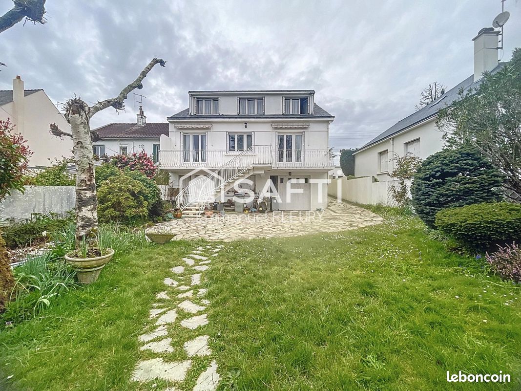 Дом с 5 спальнями в Нант, Франция № 290408