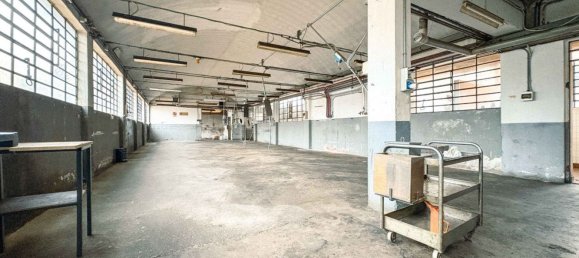 Armazém em San Maurizio d'Opaglio, Italy 2500 m² N.º 379714 2