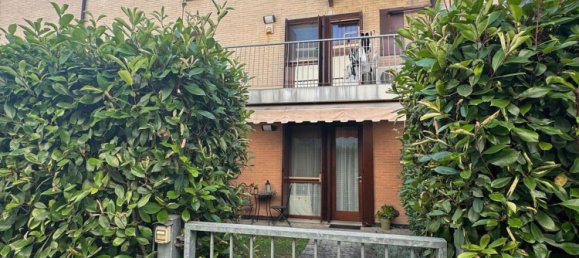 3 bedrooms Duplex in Parma, Italy No. 379077 15