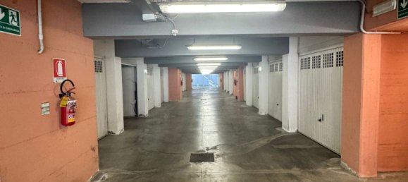 3 bedrooms Duplex in Parma, Italy No. 379077 18