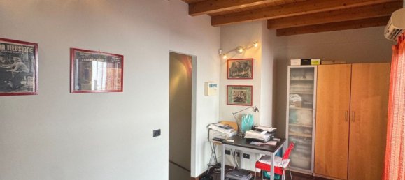 3 bedrooms Duplex in Parma, Italy No. 379077 13