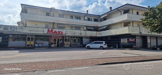 Apartamento de 4 habitaciónes en Pordenone, Italy No. 292758